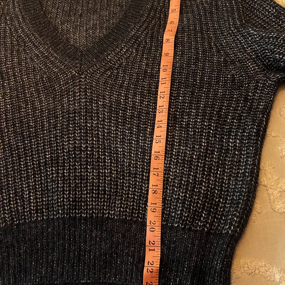 Veronica Beard Navy V-Neck Sweater - Picture 9 of 9